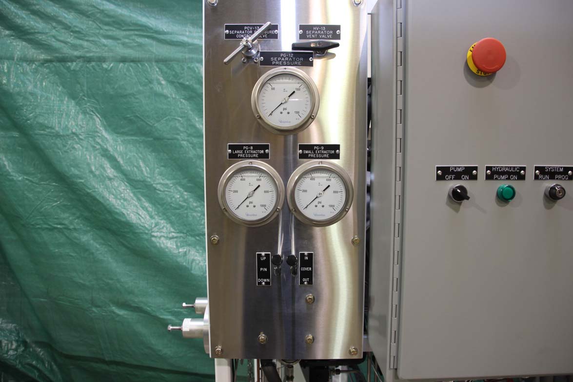fluitron-Supercritical-Extraction-Systems-6
